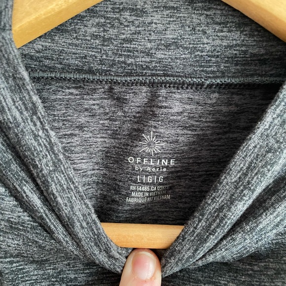 Matching sweatsuit, crop top and joggers set - Picture 3 of 6